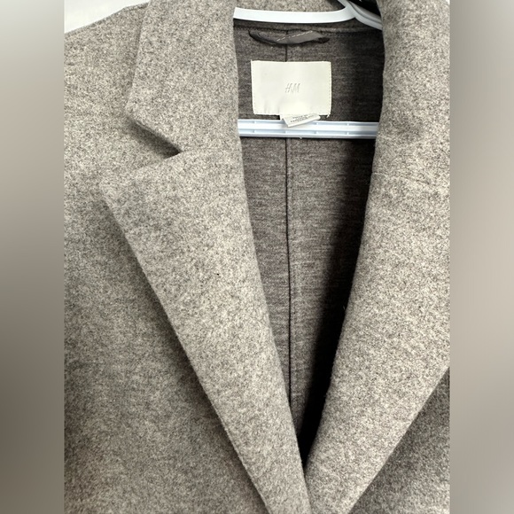 H&M Double Breasted Long Grey Coat. Size Small. - Picture 7 of 8